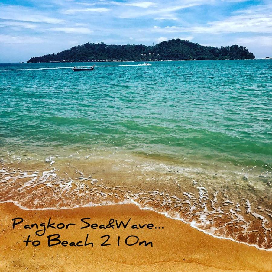 Sea & Wave #1 Coral Bay Apartment Pekan Pangkor Екстериор снимка