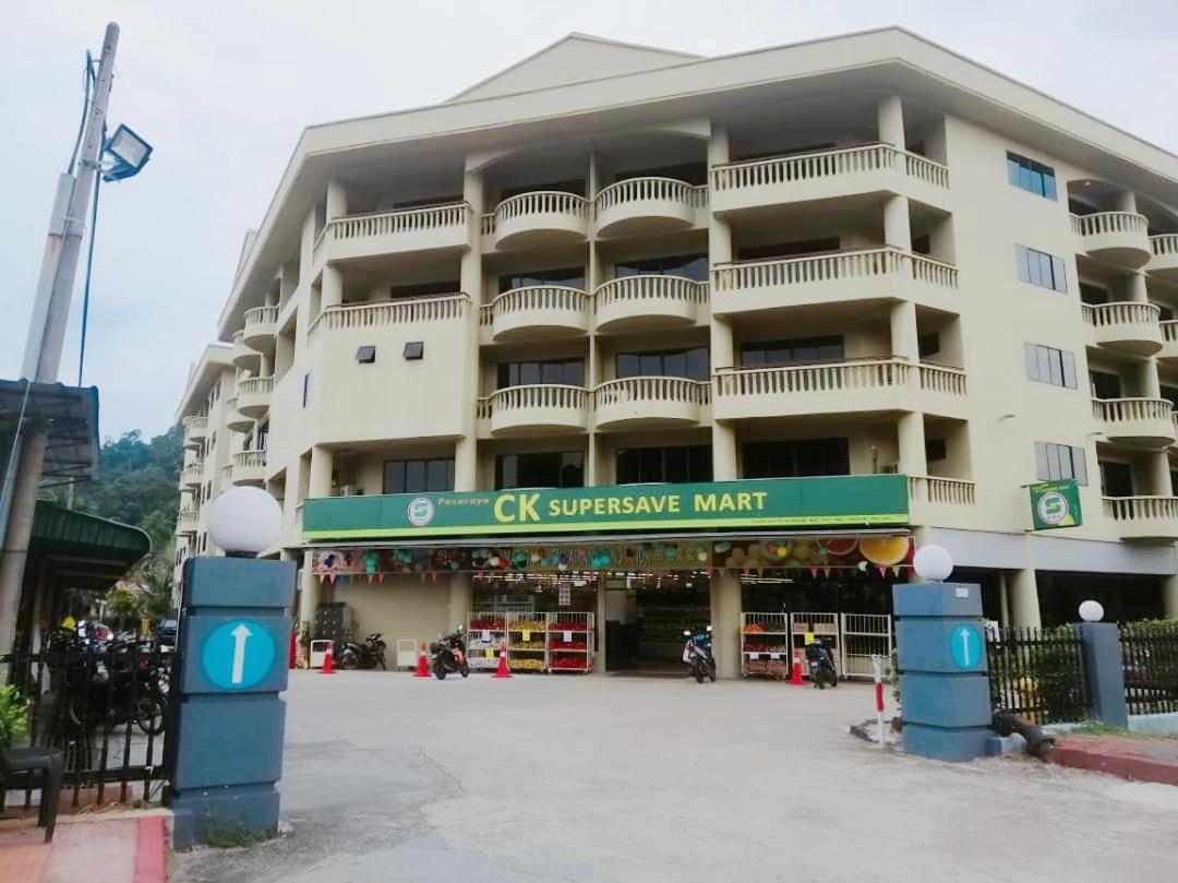 Sea & Wave #1 Coral Bay Apartment Pekan Pangkor Екстериор снимка