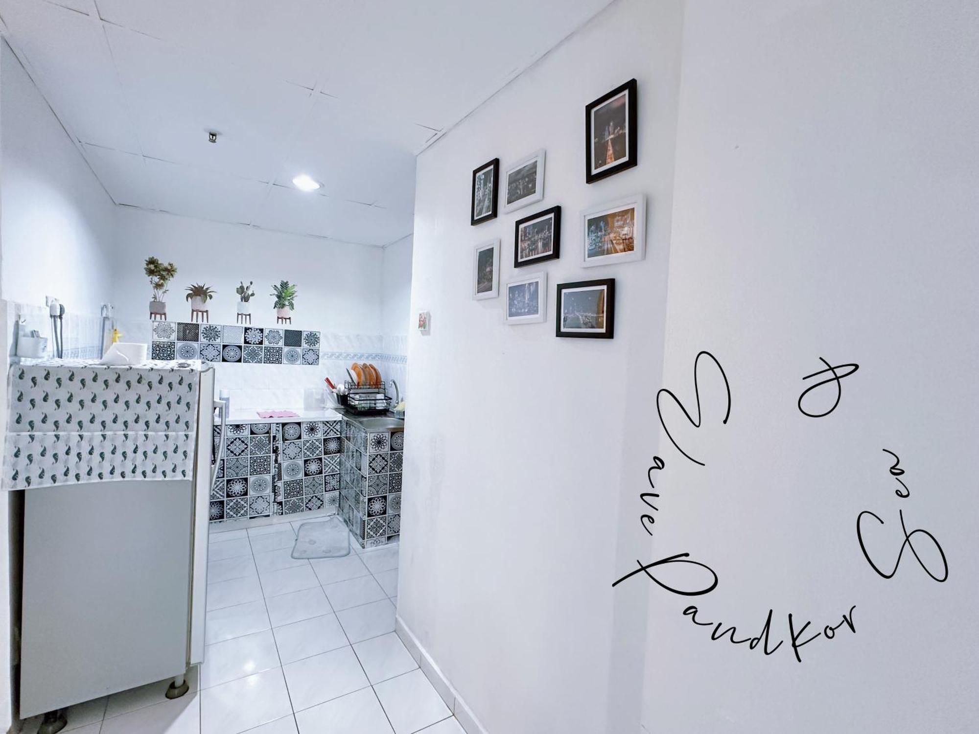 Sea & Wave #1 Coral Bay Apartment Pekan Pangkor Екстериор снимка
