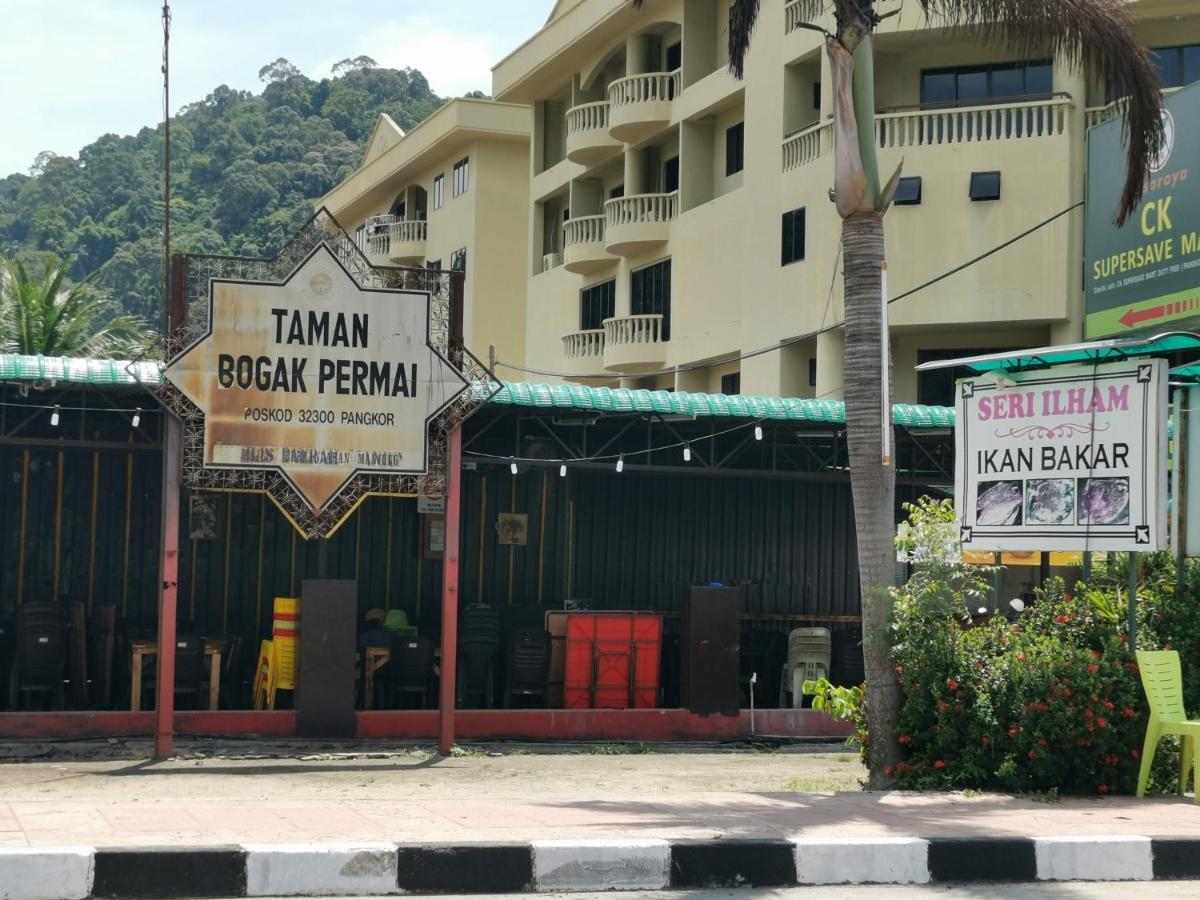 Sea & Wave #1 Coral Bay Apartment Pekan Pangkor Екстериор снимка